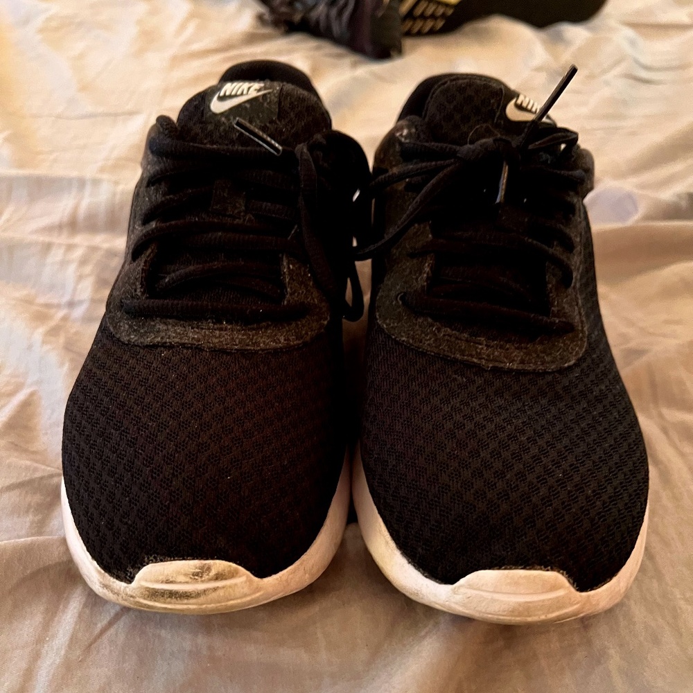 Nike Tennis shoes